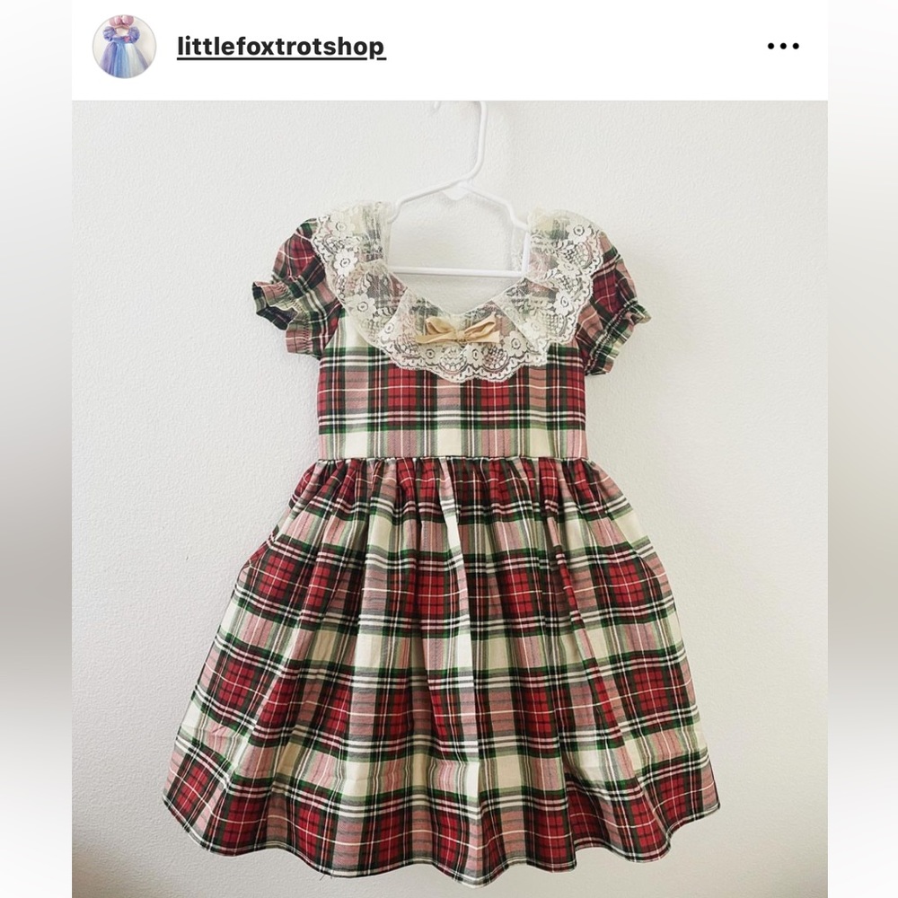 Lil’ Foxtrot custom girls Holiday dress 🤍